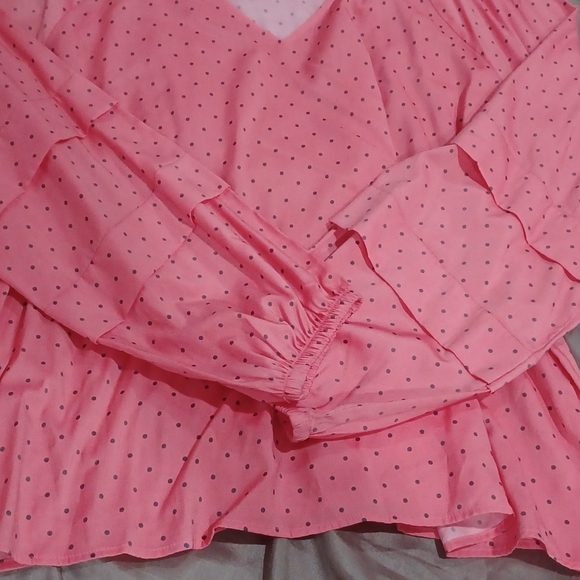 Womens blouse - Picture 1 of 3